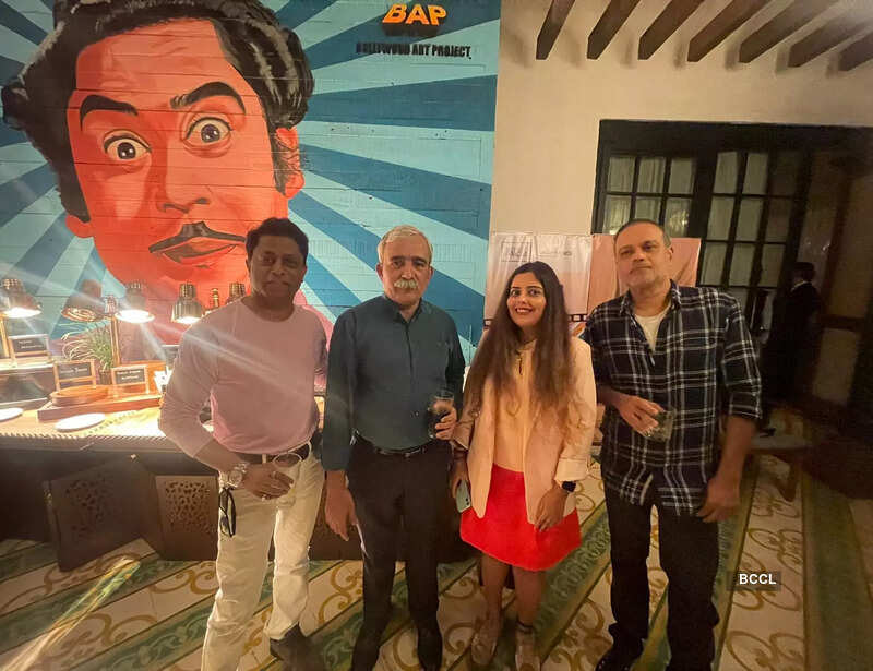 Filmmaker Anand Kumar celebrates his birthday with other celebs, see pictures