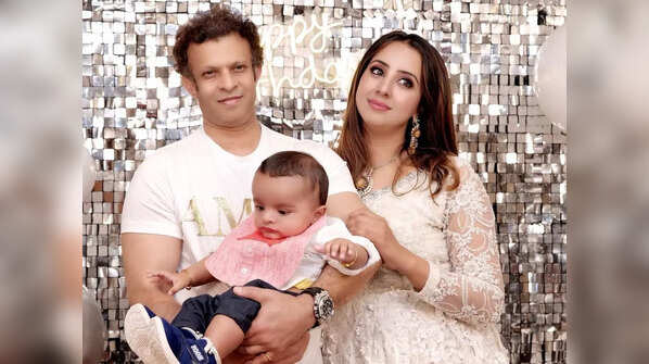 Sanjjanaa Galrani and Dr Azeez Pasha