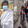 Article image for: Shah Rukh Khan is on a spiritual journey, after performing <i class="tbold">umrah</i> at Mecca, SRK takes blessings from Maa Vaishno Devi Darbar