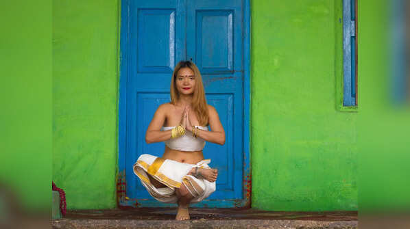 Prapadasana (Tip Toe Pose)