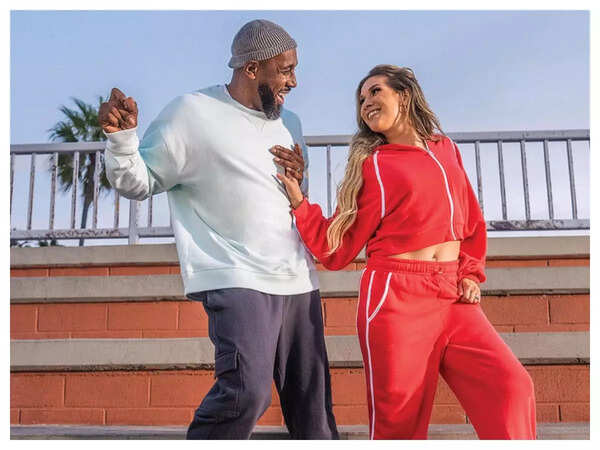 Allison Holker Photos