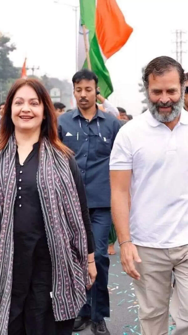 Pooja Bhatt Images