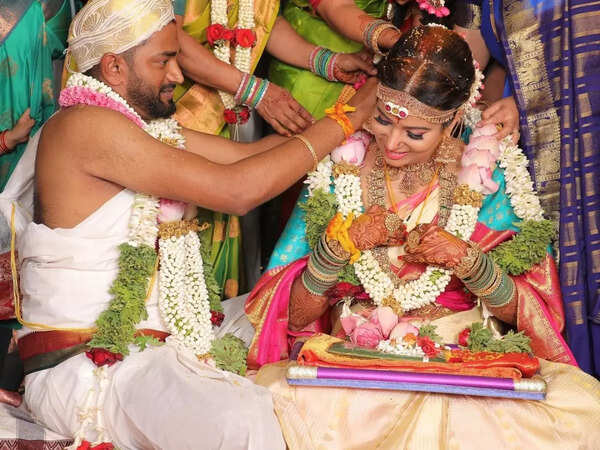 Swathi HV Photos