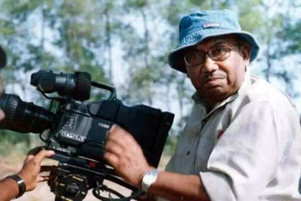 Tarun Majumdar Photos