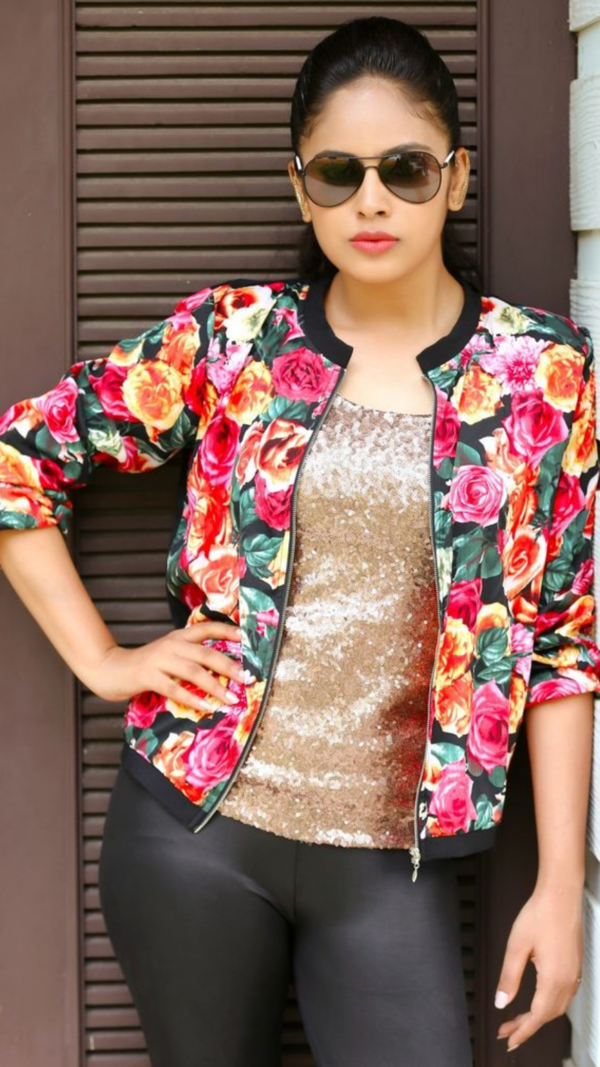 Nandita Swetha Wallpapers