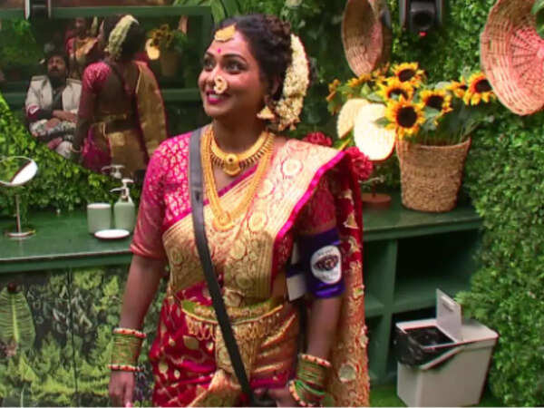 Megha Ghadge Photos