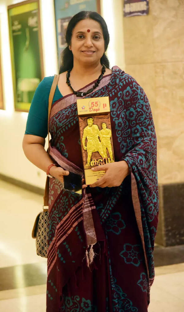 Jolly Chirayath Wallpapers