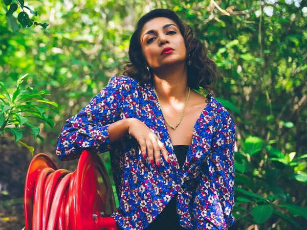 Shveta Salve Wallpapers