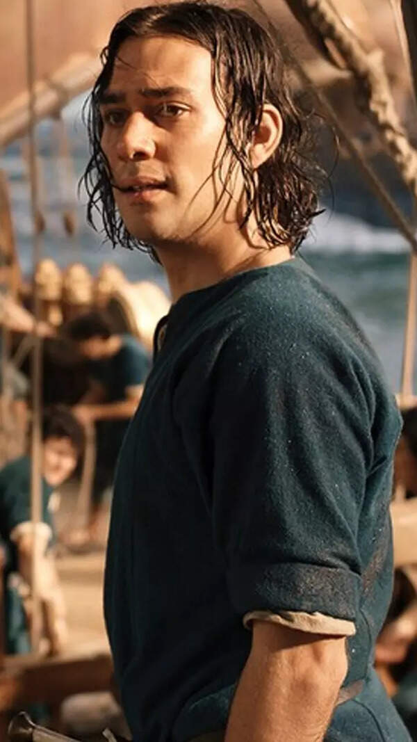 Maxim Baldry Photos
