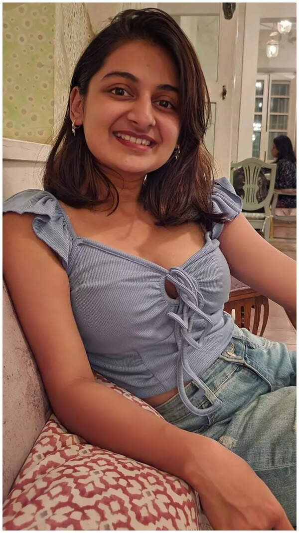 Esther Anil Images