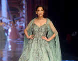 Arshi Singhal Show