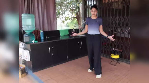An outdoor kitchenette