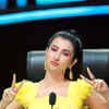 <i class="tbold">dance dance junior</i>