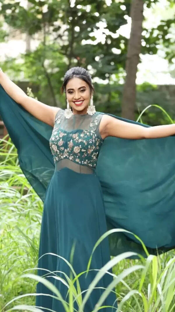 Janvi Rayala Photos