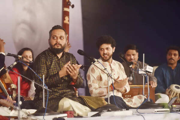 Mahesh Kale Pictures