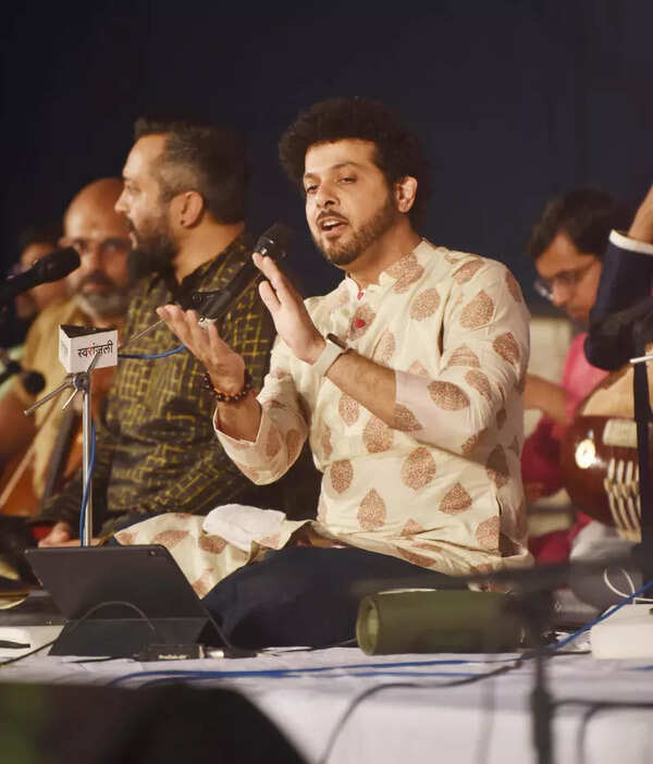 Mahesh Kale Images