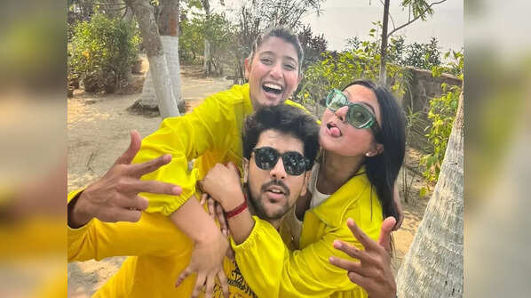 Twinning in yellow
