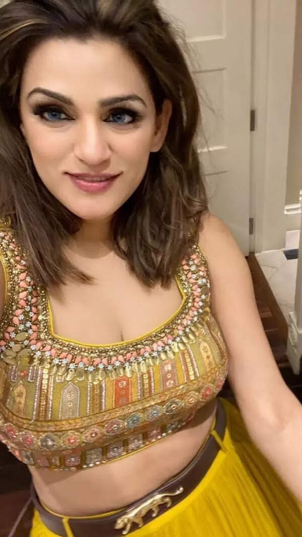  Sabyasachi