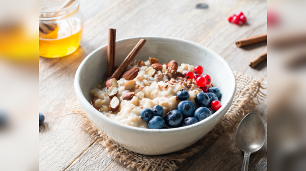 Oatmeal with fruits