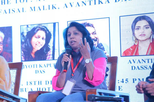 Jyoti Kapur Das Images
