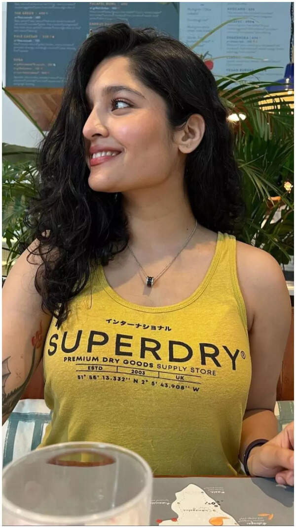 Ritika Singh Wallpapers