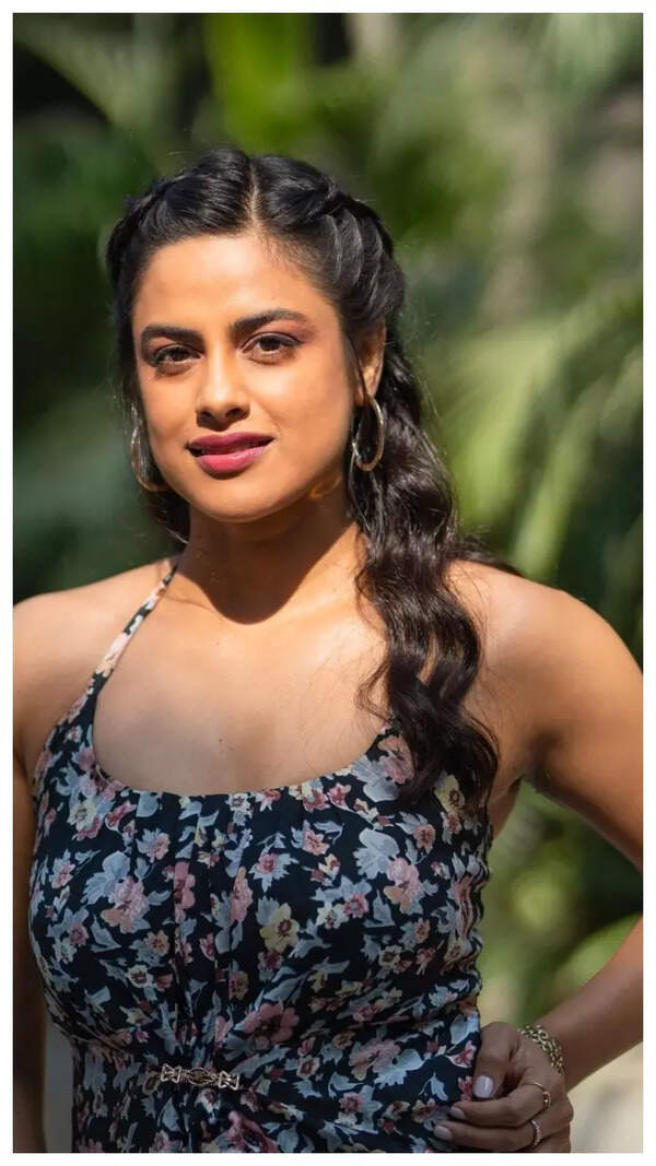 Neha Mahajan Images