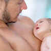 A dad's guide to skin-to-skin contact with the baby