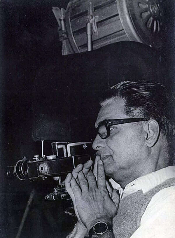 Kamal Amrohi Images