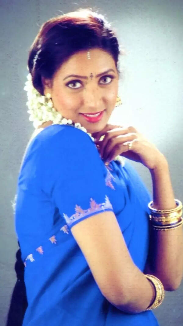 Aamani Wallpapers