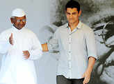 Aamir Khan meets Anna Hazare
