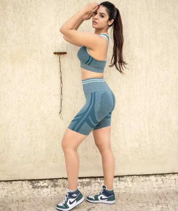 Sidhika Sharma Photos
