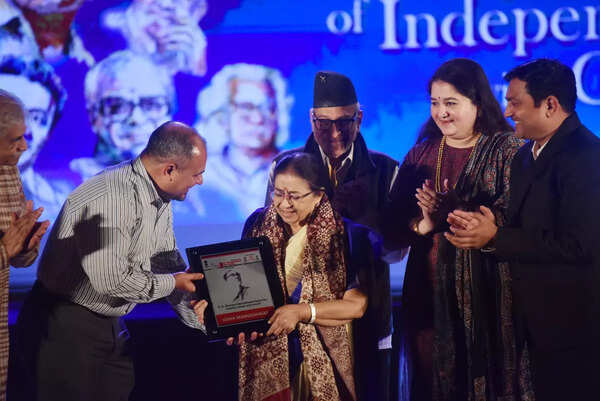 Usha Mangeshkar Images