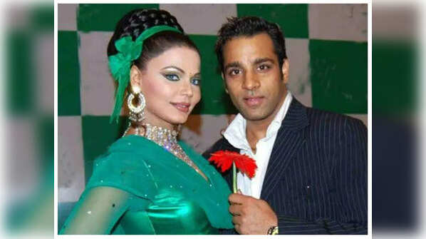 Rakhi slapped beau Abhishek Awasthi on V-Day