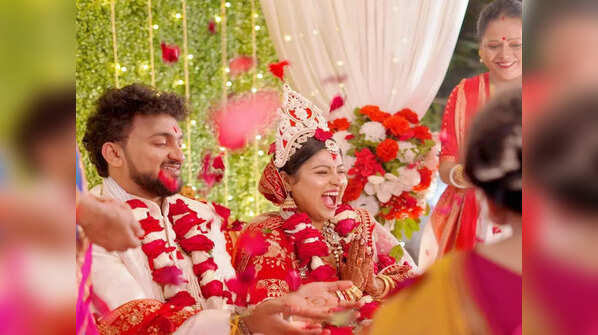 Sa Re Ga Ma Pa fame Debrup Raha gets married to Debmita; see pics