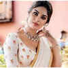 <i class="tbold">samyuktha</i>