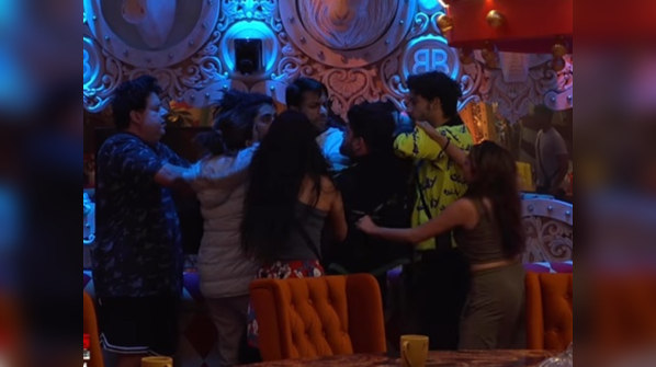 Shalin and MC Stan's major brawl