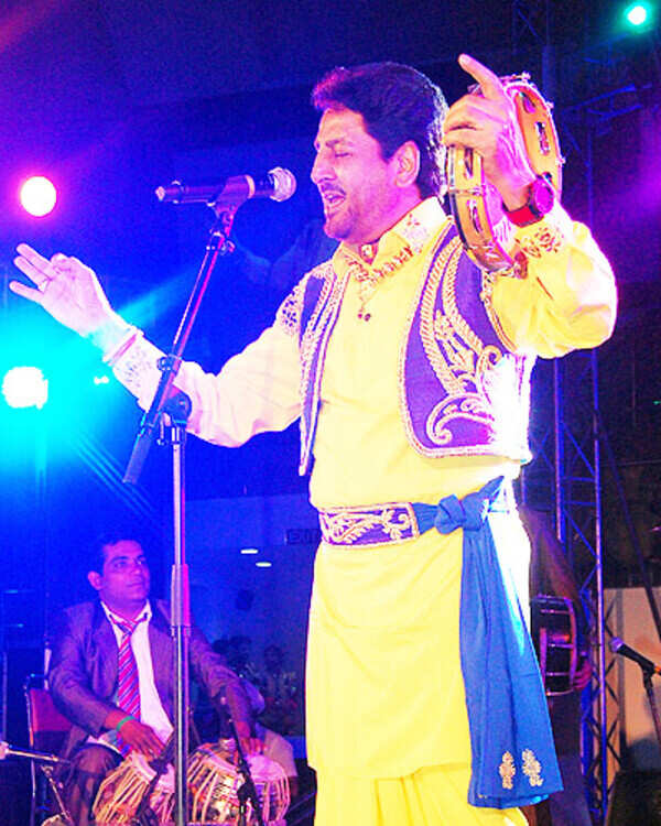 Gurdas Maan
