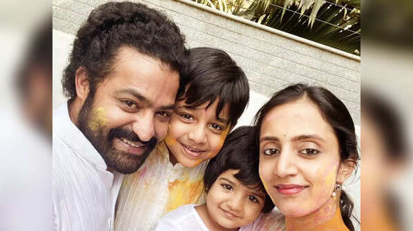 <strong>Adorable couple & happy family</strong>