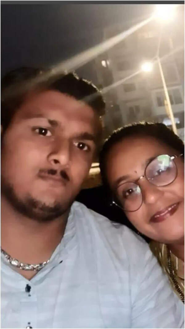 Hardik Shah Images