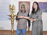 In pics: Padma Shri ‘Shri Bhalu Mondhe’ unveils artist Vishali Bawa’s exhibition ‘Prismatic’