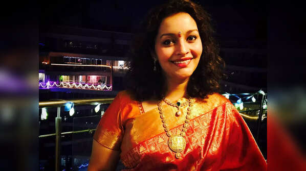 <strong>Renu Desai</strong>