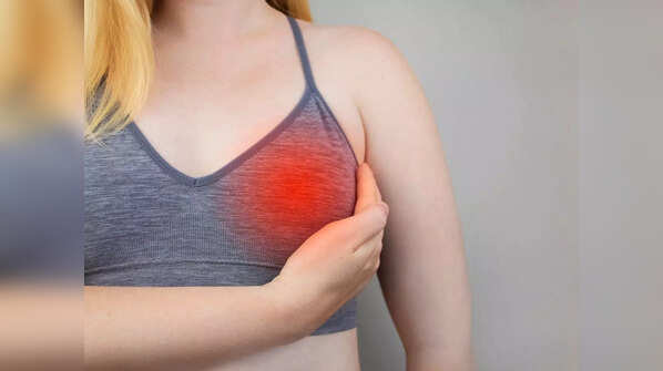 How to differentiate between breast cancer and breast cyst