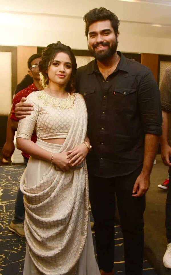 Aarathi Pictures