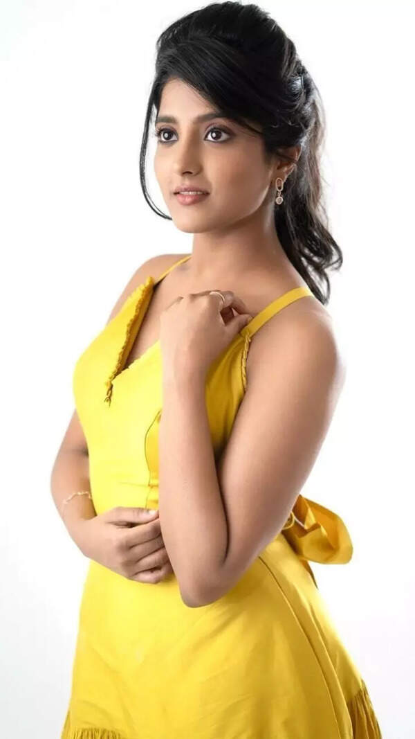 Ulka Gupta Images