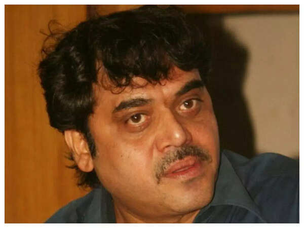 Shashi Kumar Photos