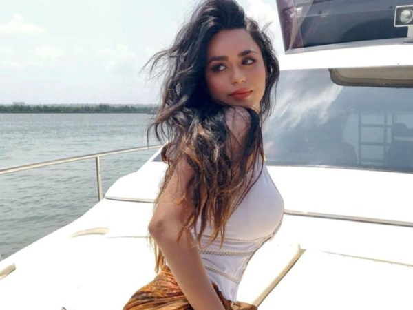 Soundarya Sharma Pictures