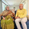 Manish Sisodia sought blessings of his mother before going to CBI office.