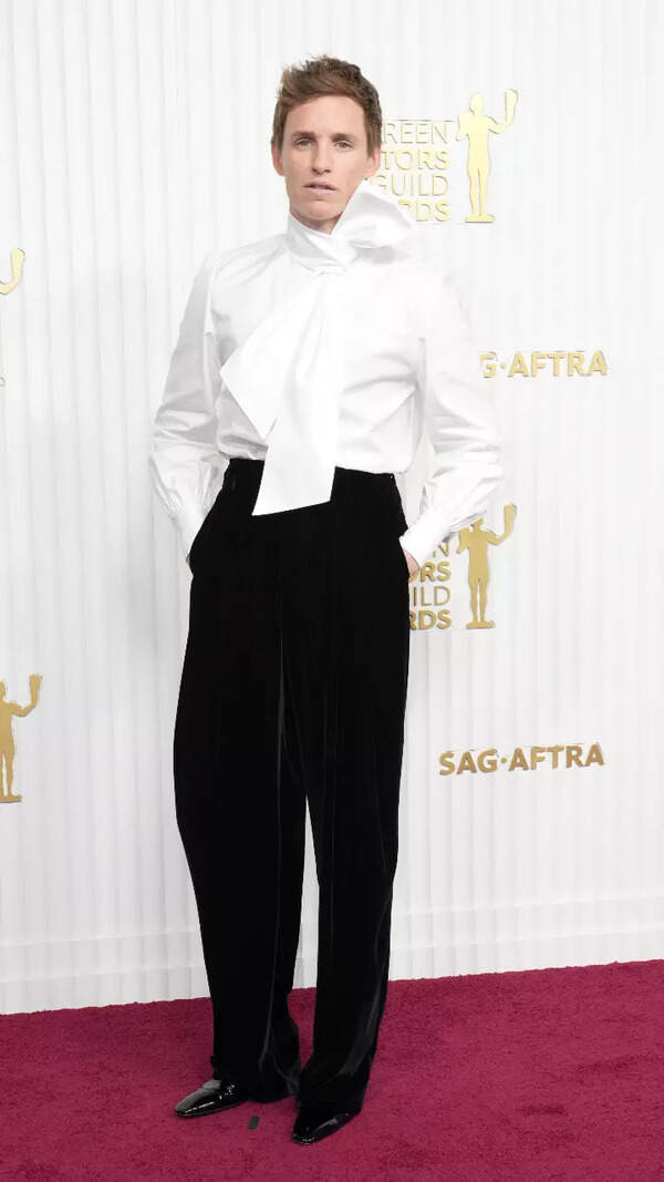 Eddie Redmayne Images