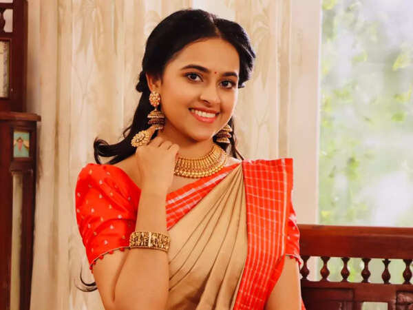 sri divya Stills