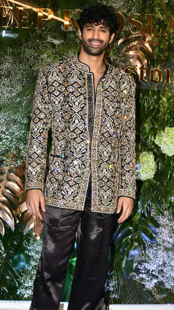 Aashim Gulati Photos